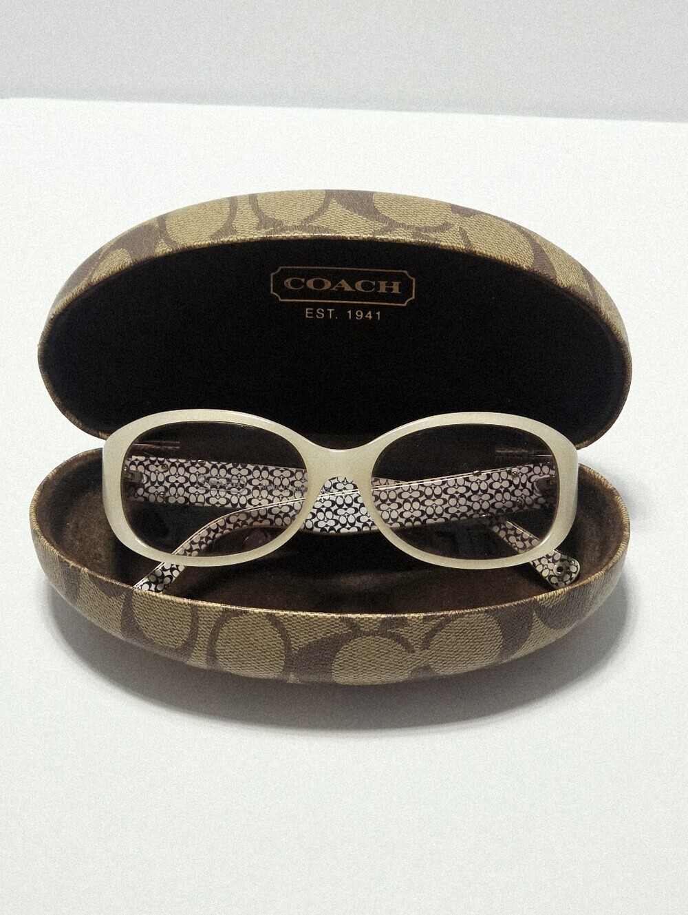 Coach HC8046 Ivory Signature Sunglasses with Case Women Authentic Used